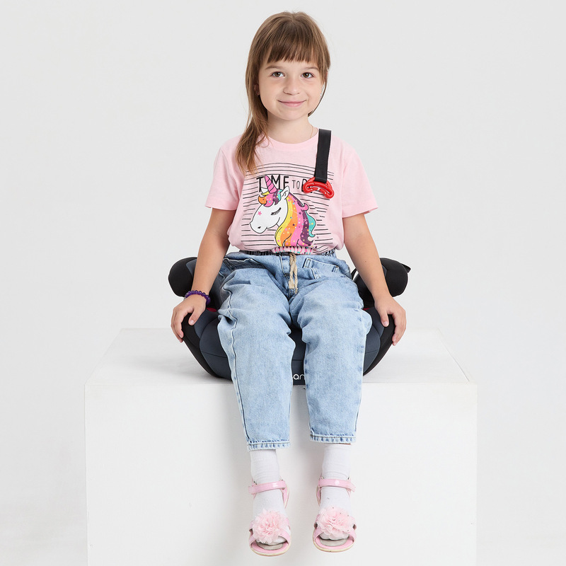 Детское удерживающее устройство - бустер Osann Junior Gurtfix. Фото №6 Детское удерживающее устройство - бустер Osann Junior Gurtfix. Фото №6
