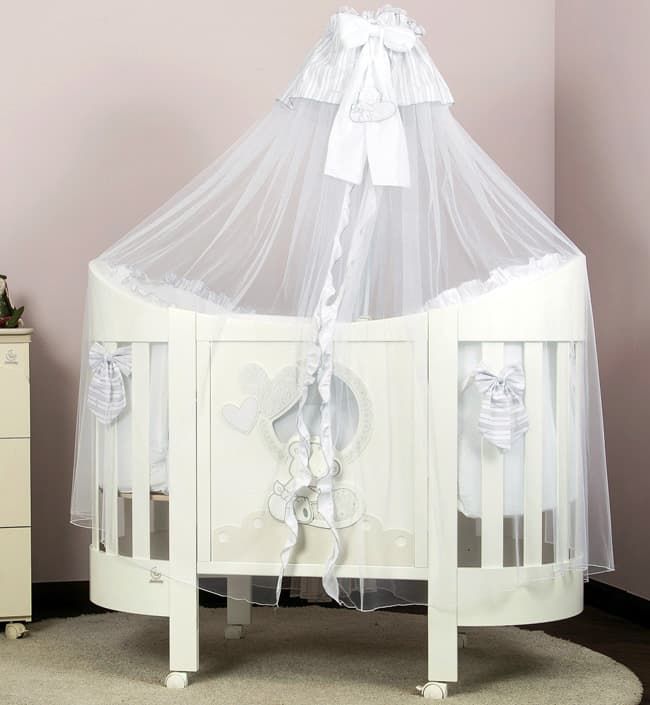Круговой тюлевый балдахин Italbaby Love Oval. Фото №1 Круговой тюлевый балдахин Italbaby Love Oval. Фото №1