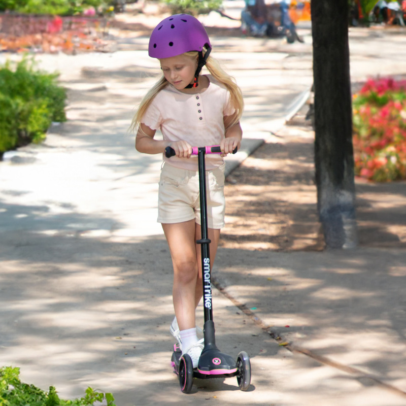 Растущий складной трехколесный самокат SmarTrike Xtend Scooter. Фото №2 Растущий складной трехколесный самокат SmarTrike Xtend Scooter. Фото №2