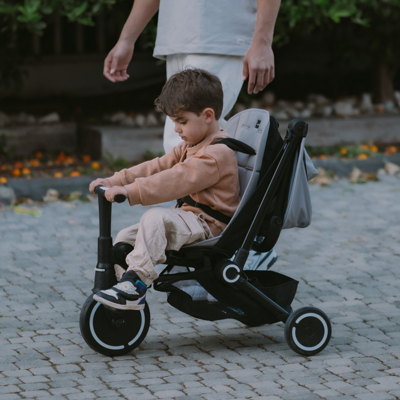 Трехколесный складной велосипед SmarTrike Traveler. Фото №3 Трехколесный складной велосипед SmarTrike Traveler. Фото №3
