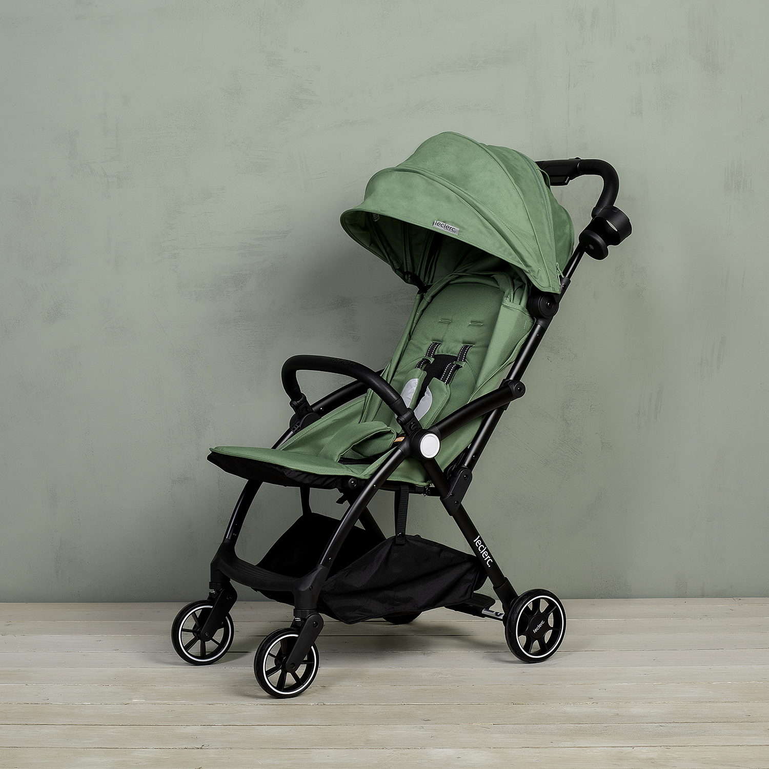 Прогулочная коляска Leclerc Baby Magic fold plus. Фото №1